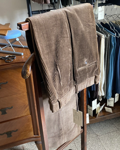 PANTALONE INVERNALE "SECOND HAND" DI COTONE PESANTE IN VELLUTO A COSTE LARGHE, DOPPIA PENCE PI03.